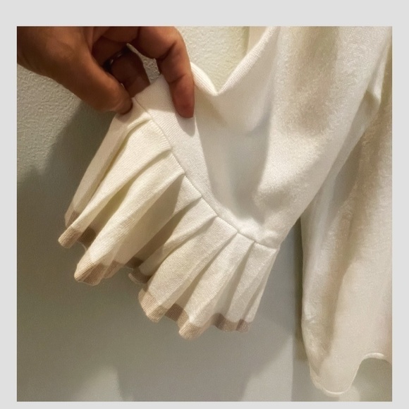 NWT The Limited Top Long Sleeve Tunic Trumpet Sleeve Marshmallow Sand Tip Sleeve - Picture 4 of 7